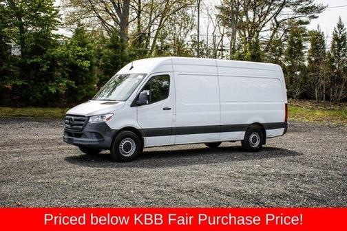 White 2021 Mercedes-Benz Sprinter 2500 170 WB