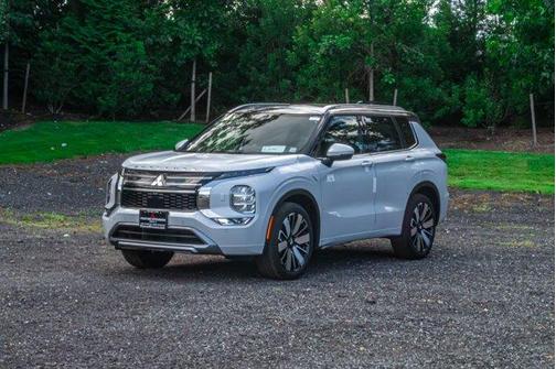2025 Mitsubishi Outlander SEL