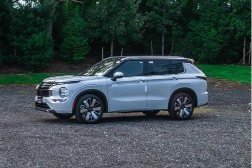 2025 Mitsubishi Outlander SEL