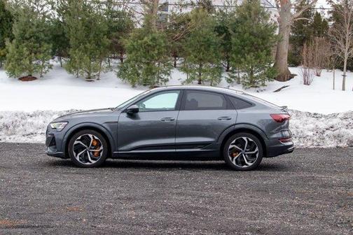 2022 Audi e-tron S line Premium