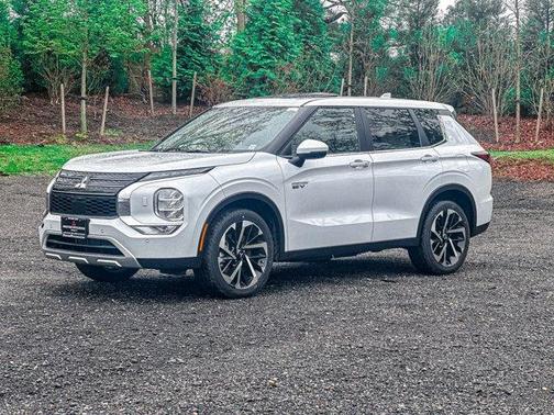 2025 Mitsubishi Outlander PHEV SE