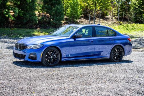 Portimao Blue Metallic 2022 BMW 330 i