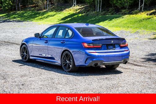 Portimao Blue Metallic 2022 BMW 330 i