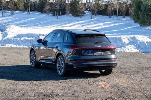 2021 Audi e-tron Premium Plus