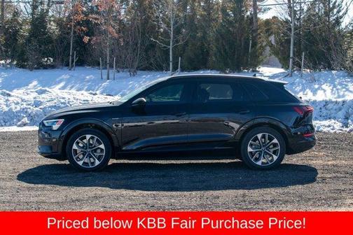 2021 Audi e-tron Premium Plus