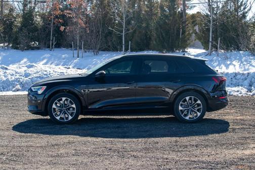 2021 Audi e-tron Premium Plus