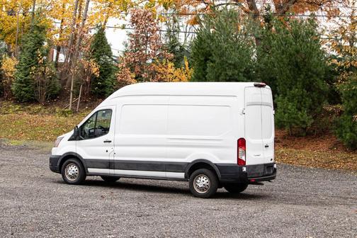 2022 Ford Transit-250 Base