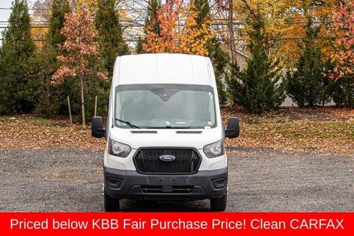 2022 Ford Transit-250 Base