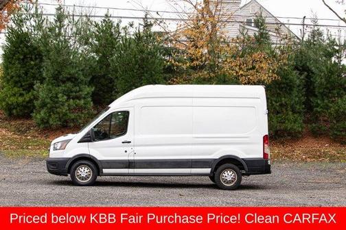 2022 Ford Transit-250 Base