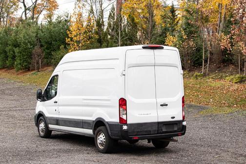 2022 Ford Transit-250 Base