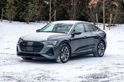 2021 Audi e-tron Premium Plus