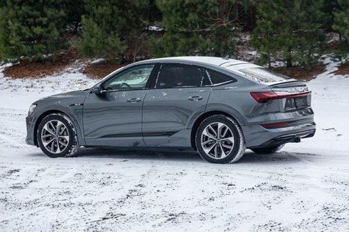 2021 Audi e-tron Premium Plus