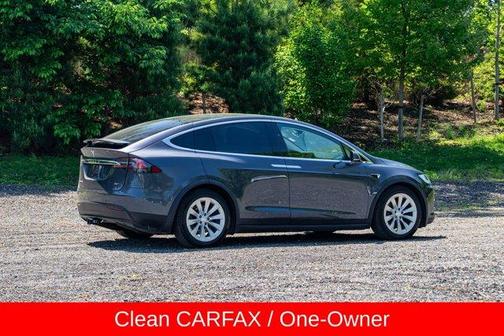 Gray 2018 Tesla Model X 75D