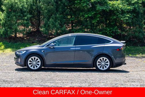 Gray 2018 Tesla Model X 75D