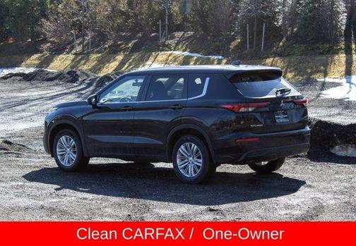 2024 Mitsubishi Outlander ES