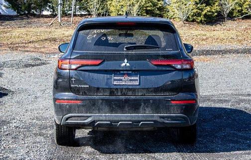 2024 Mitsubishi Outlander ES