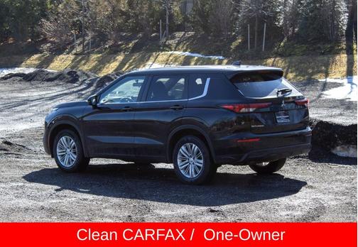 2024 Mitsubishi Outlander ES