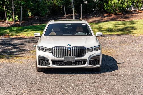 2021 BMW 740 i xDrive
