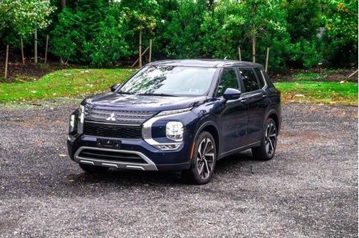 2022 Mitsubishi Outlander SE