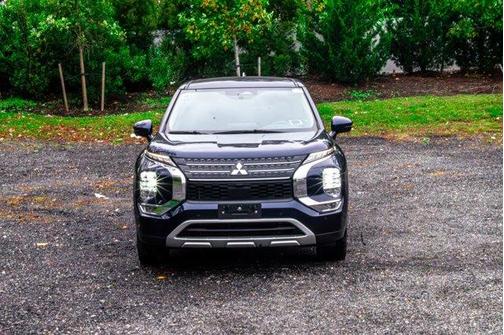 2022 Mitsubishi Outlander SE