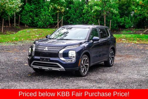 2022 Mitsubishi Outlander SE