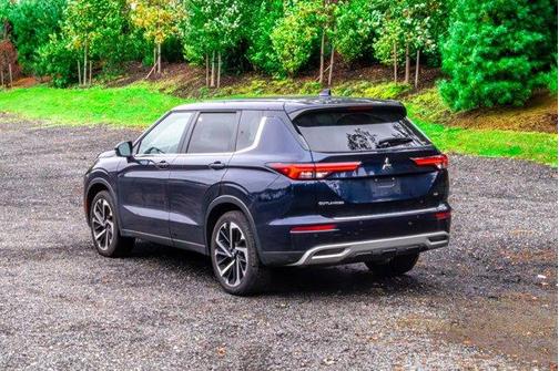 2022 Mitsubishi Outlander SE