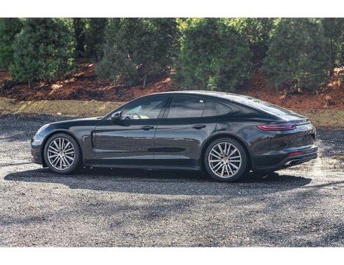 2018 Porsche Panamera 4