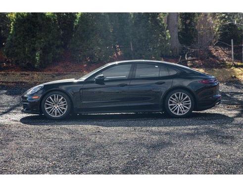 2018 Porsche Panamera 4
