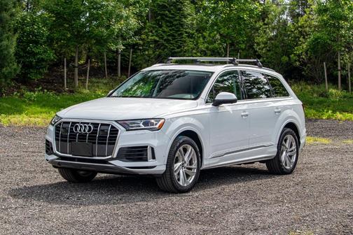 Glacier White Metallic 2022 Audi Q7 55 Premium Plus