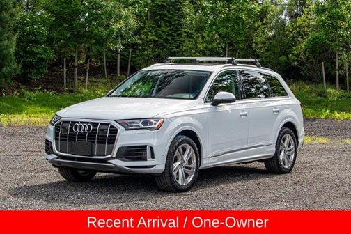 Glacier White Metallic 2022 Audi Q7 55 Premium Plus
