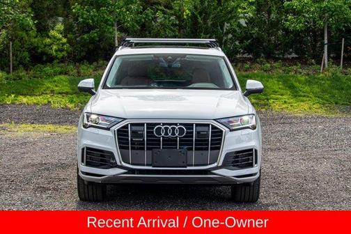 Glacier White Metallic 2022 Audi Q7 55 Premium Plus
