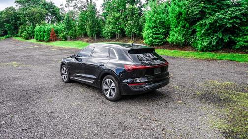 2024 Audi Q8 e-tron Premium