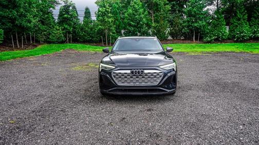 2024 Audi Q8 e-tron Premium