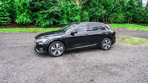 2024 Audi Q8 e-tron Premium