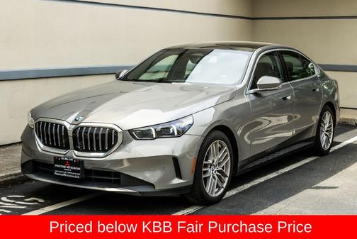 Gray Metallic 2024 BMW 540 i xDrive