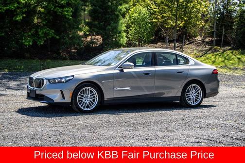 Gray Metallic 2024 BMW 540 i xDrive