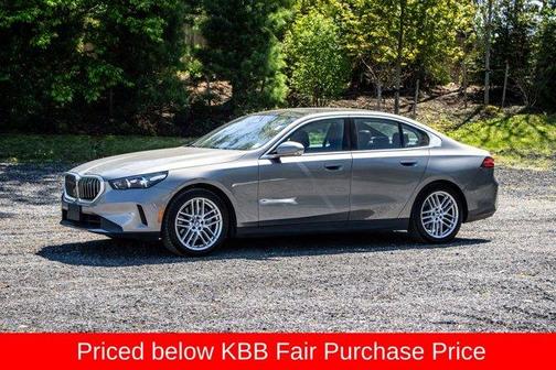 Gray Metallic 2024 BMW 540 i xDrive