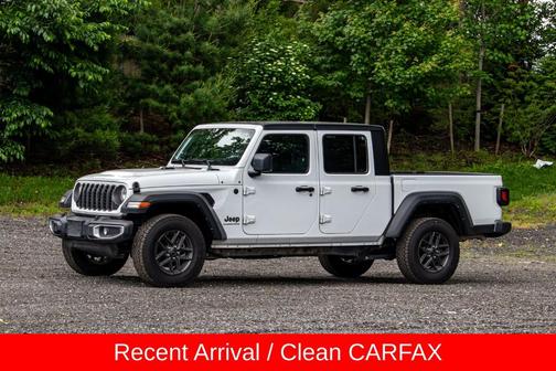 Bright White Clearcoat 2025 Jeep Gladiator Sport
