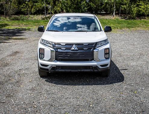 White 2022 Mitsubishi Outlander Sport 2.0 SE