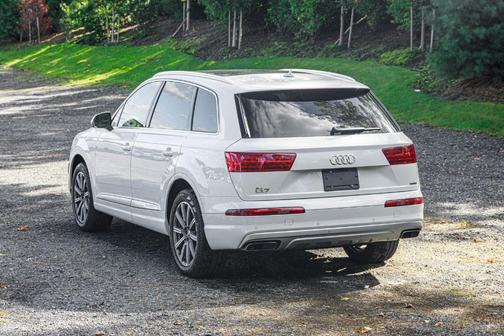 2019 Audi Q7 45 Premium Plus