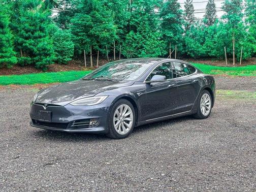 2018 Tesla Model S 75D
