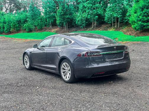 2018 Tesla Model S 75D