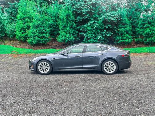 2018 Tesla Model S 75D
