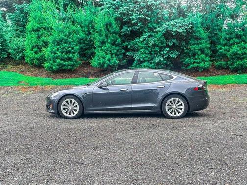 2018 Tesla Model S 75D