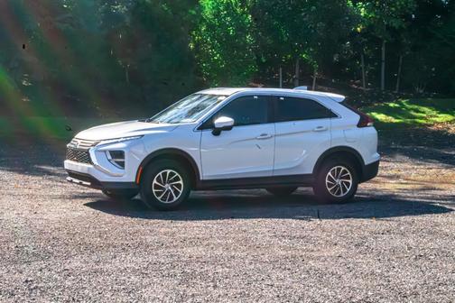 2022 Mitsubishi Eclipse Cross ES