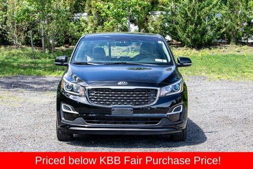 Aurora Black 2020 Kia Sedona L