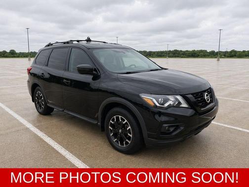 Magnetic Black Pearl 2020 Nissan Pathfinder SV 4WD