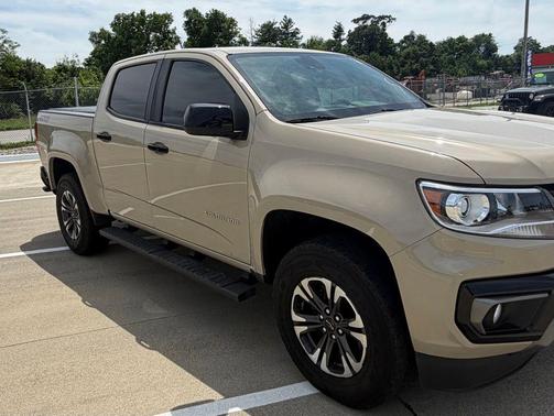 Sand Dune Metallic 2022 Chevrolet Colorado Z71