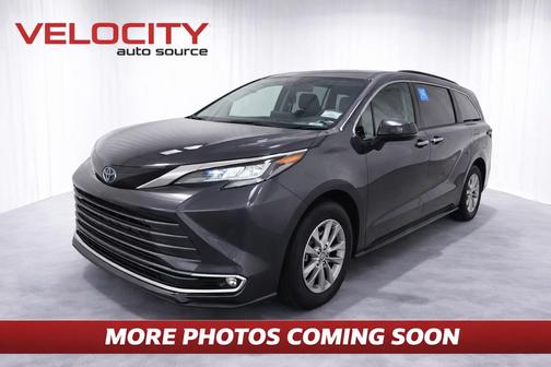 2022 Toyota Sienna XLE
