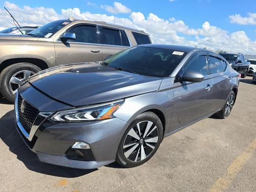 2022 Nissan Altima 2.5 SL